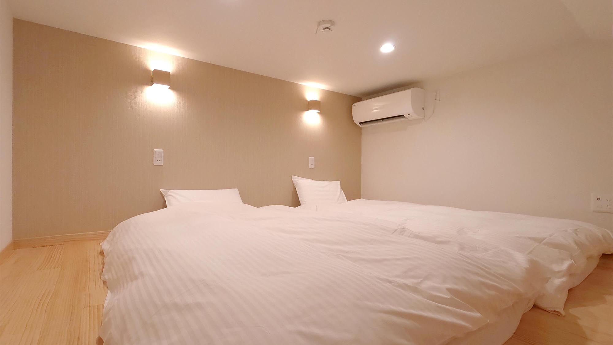 ・Futon provided in the spacious loft