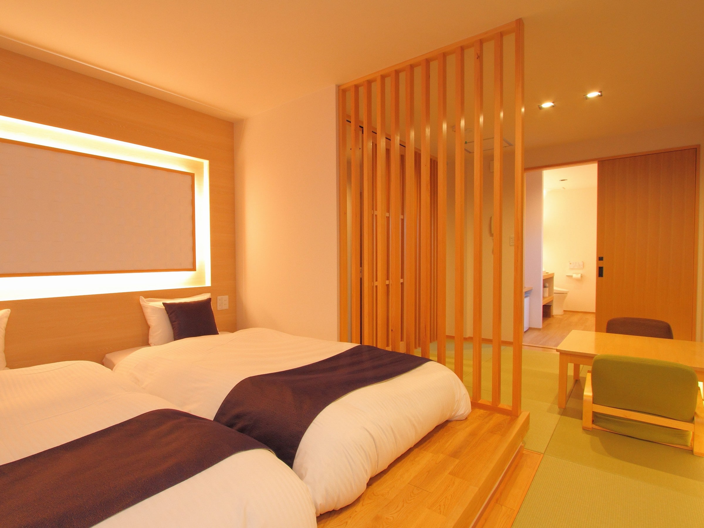 Japanese-Western style twin room with open-air bath (201 rooms)