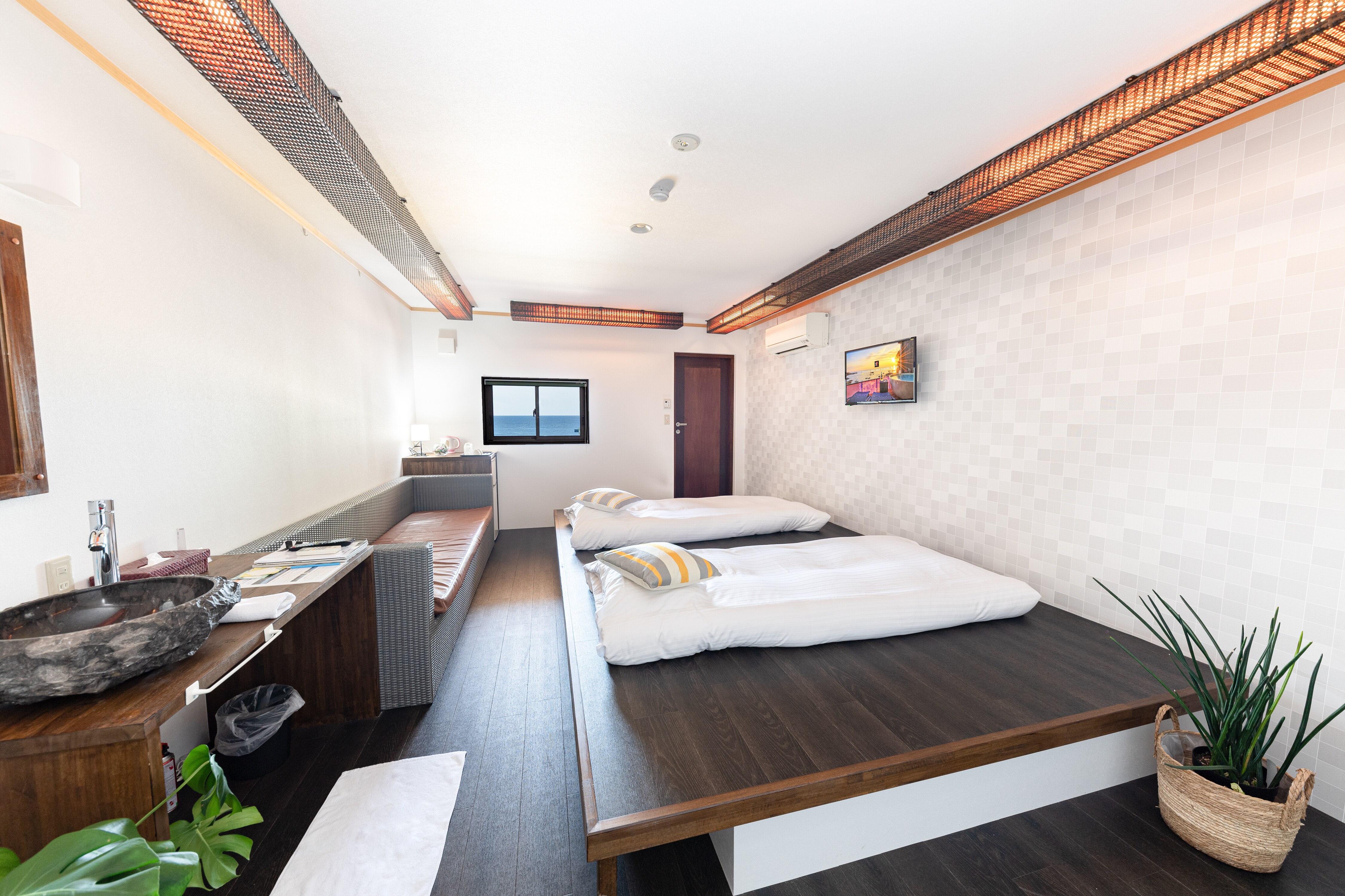 Ocean view | Japanese-Western style room corner
