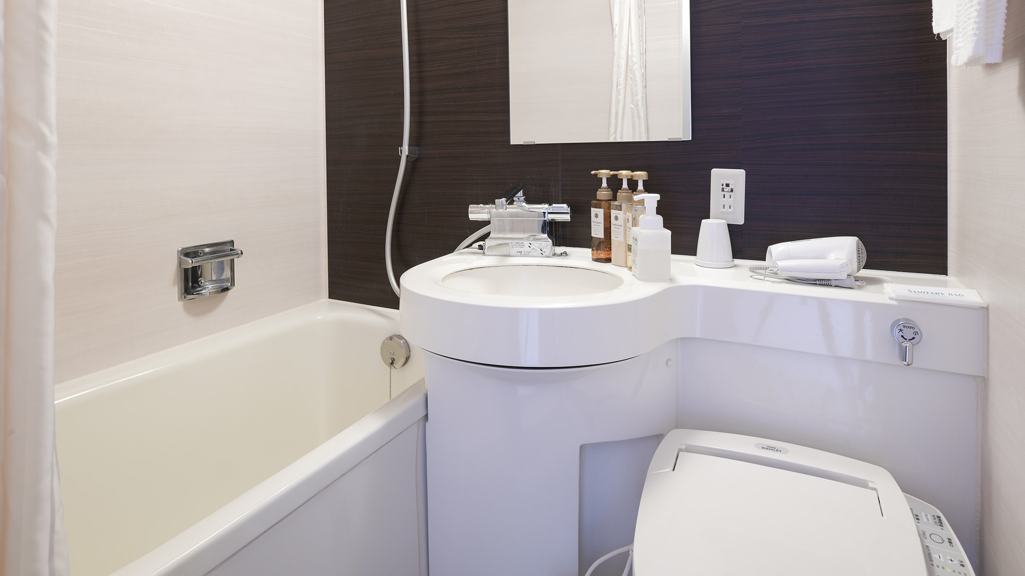[Single room unit bath] POLA amenities are available