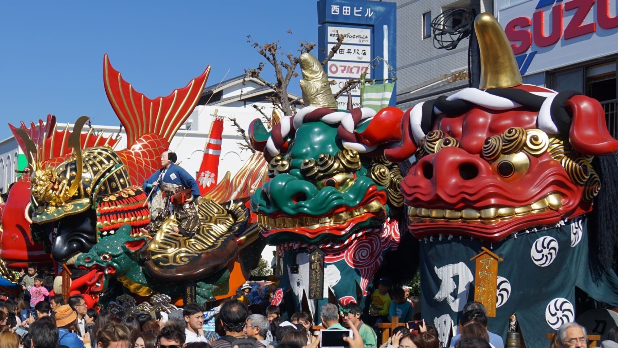 Nearby sightseeing / [Karatsu Kunchi (Karatsu Shrine)] The annual autumn festival of Karatsu Shrine held from November 2nd to 4th... 1 hour by car from the hotel