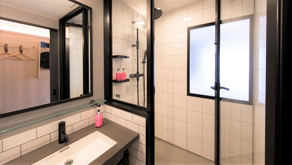 Bathroom / shower booth