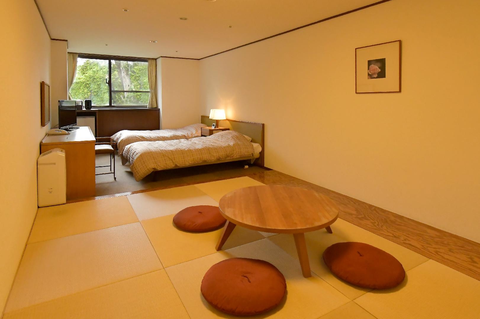 Standard Japanese-Western Room