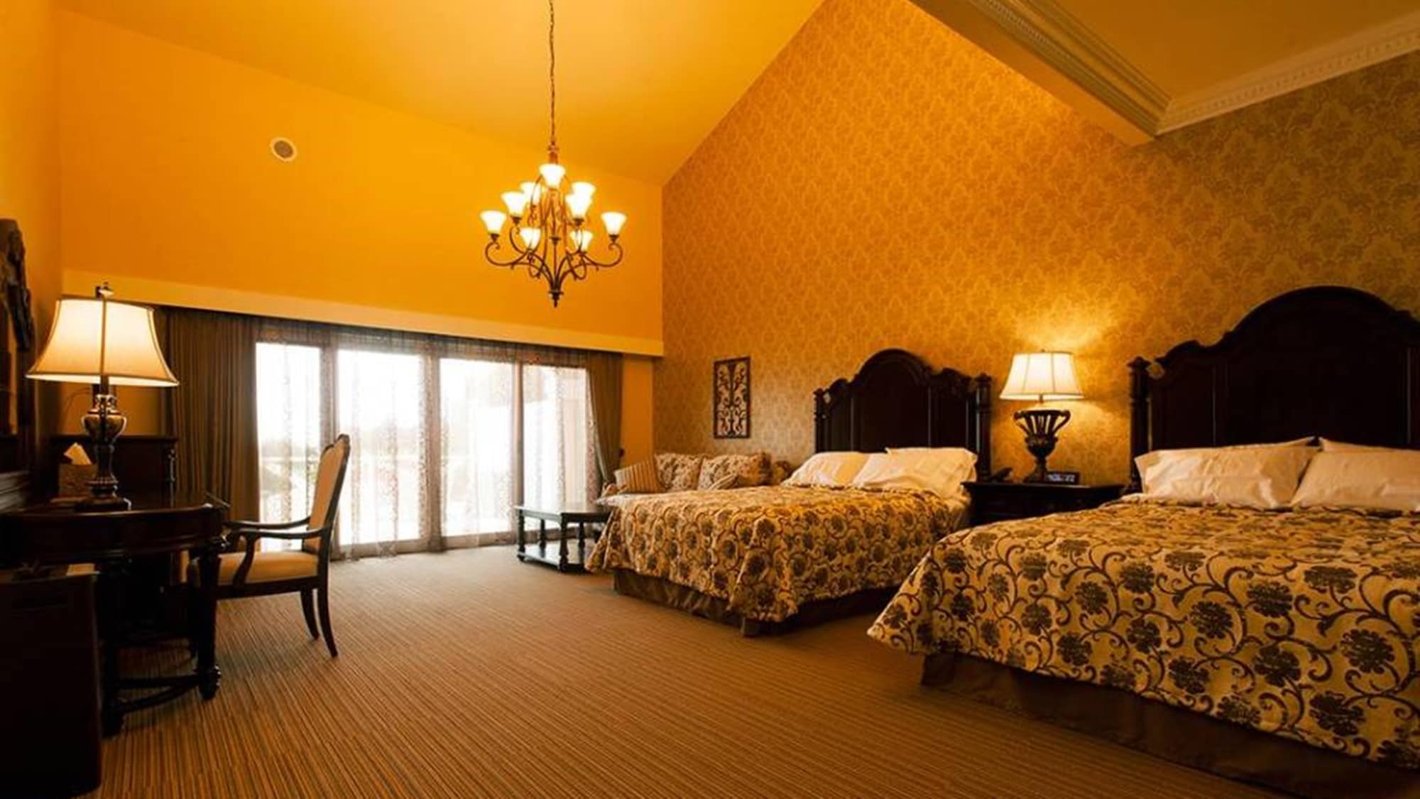 * [Annex Royal House] Executive Suite (example)