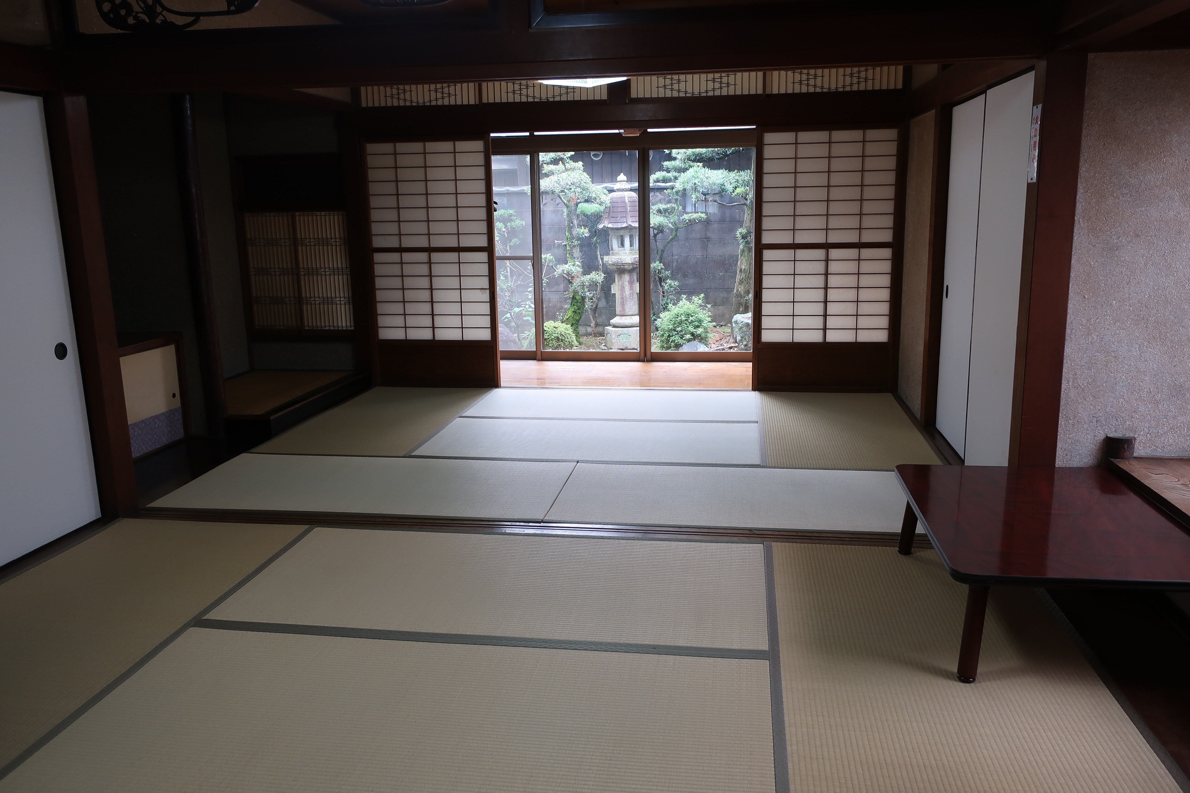 "Hanare" Room
