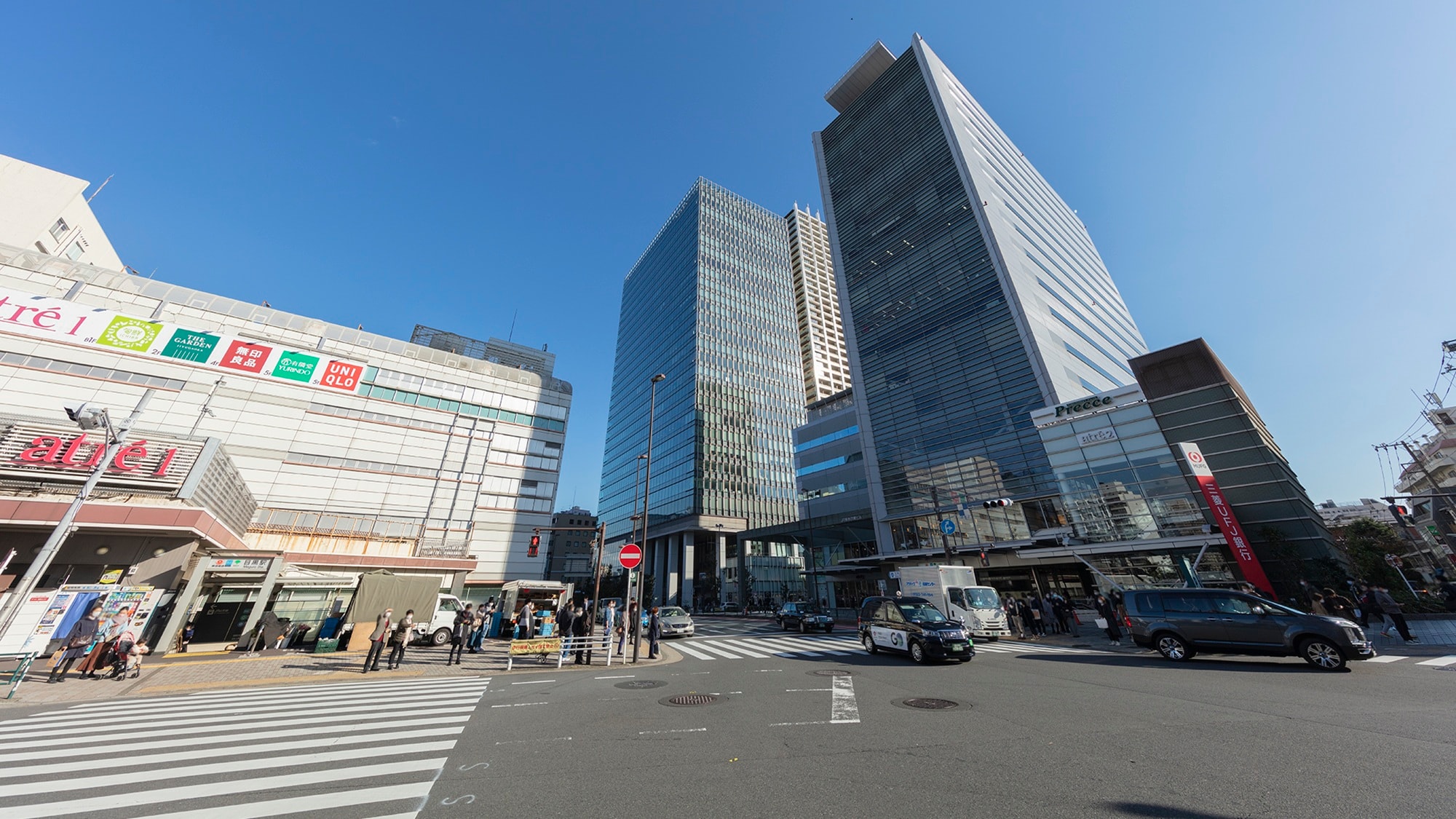 [JR Yamanote Line Meguro Station West Exit] The hotel is a 3-minute walk away, convenient for shopping.