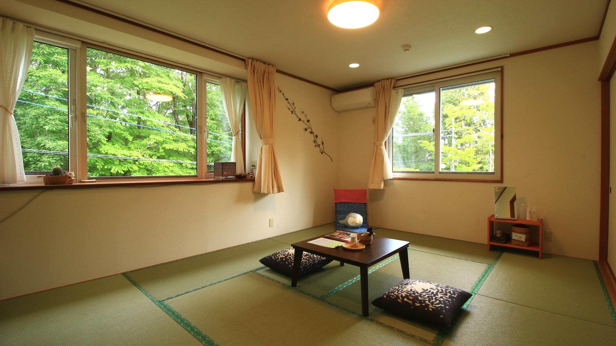 [204] 10 tatami Japanese-style room ★ Green version. Perfect for couples and maternity trips.