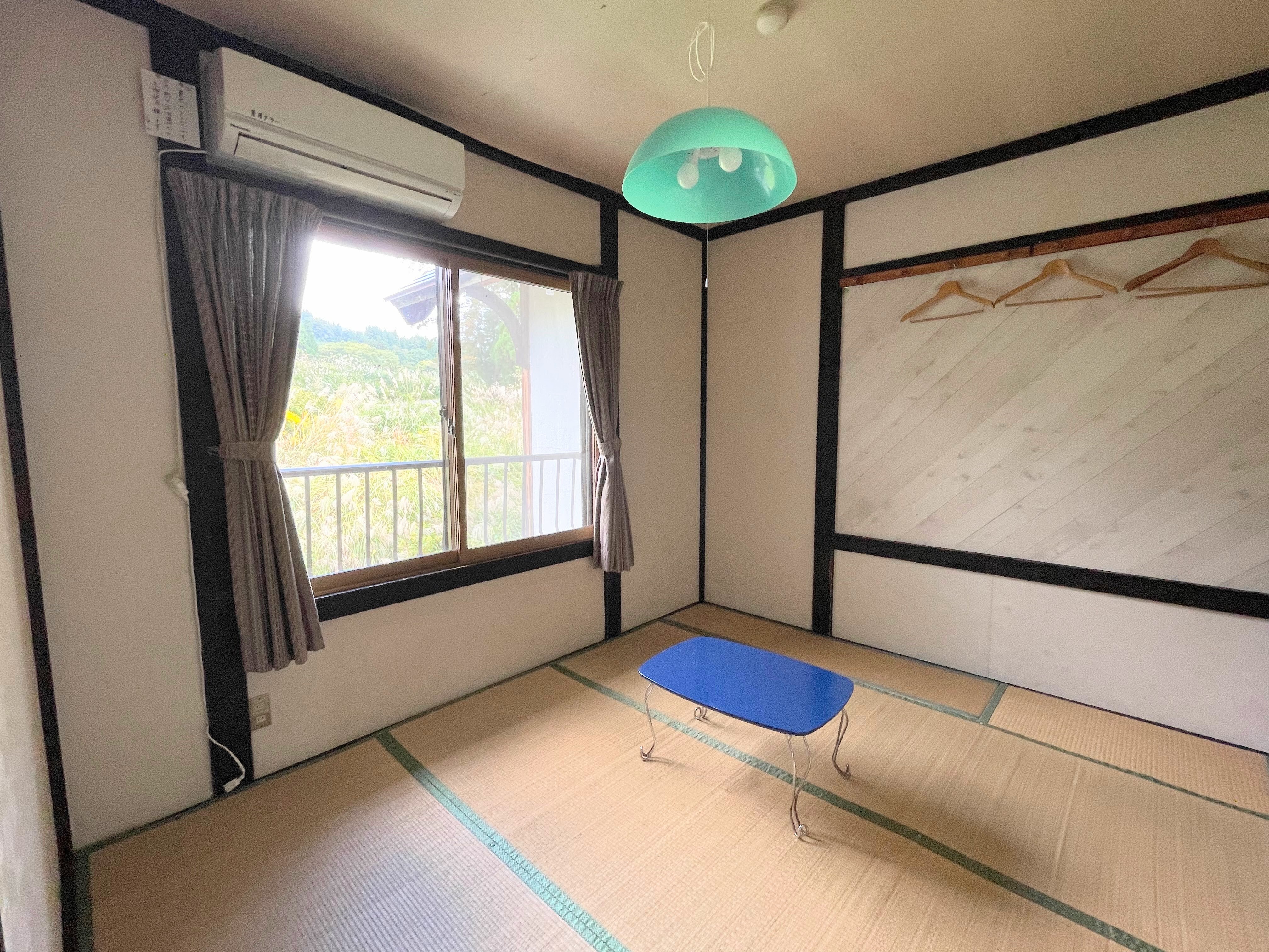 Japanese-style room (5 tatami mats)
