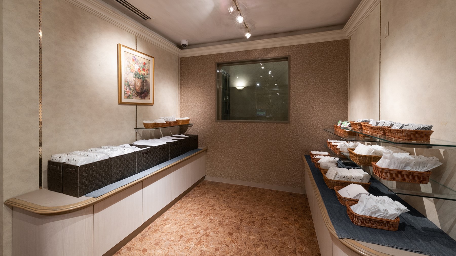 free amenity corner