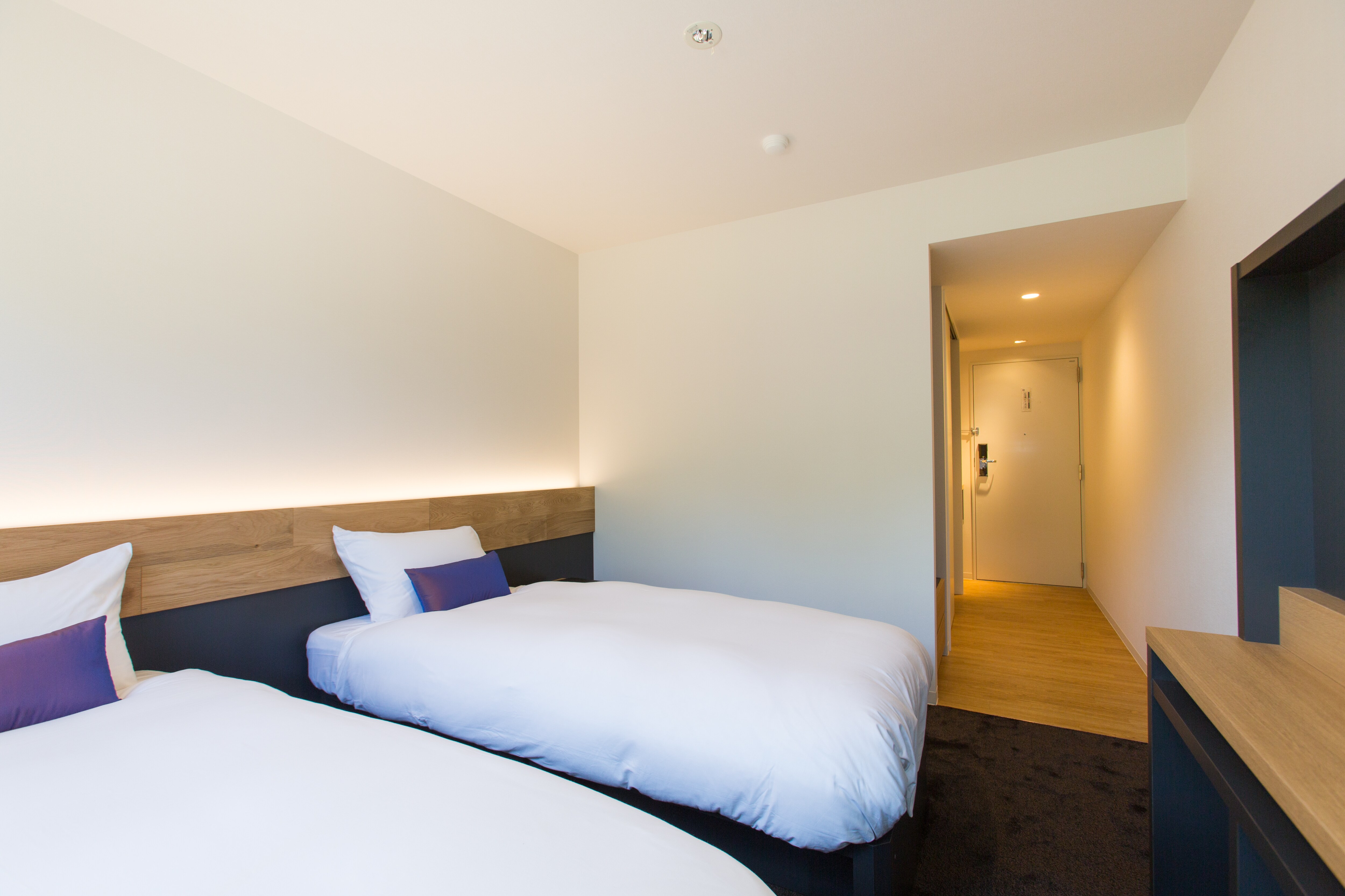Twin bedroom