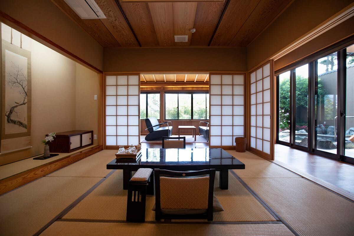 ■ 特別房間“梅” ■ 帶露天浴池的日式和西式房間