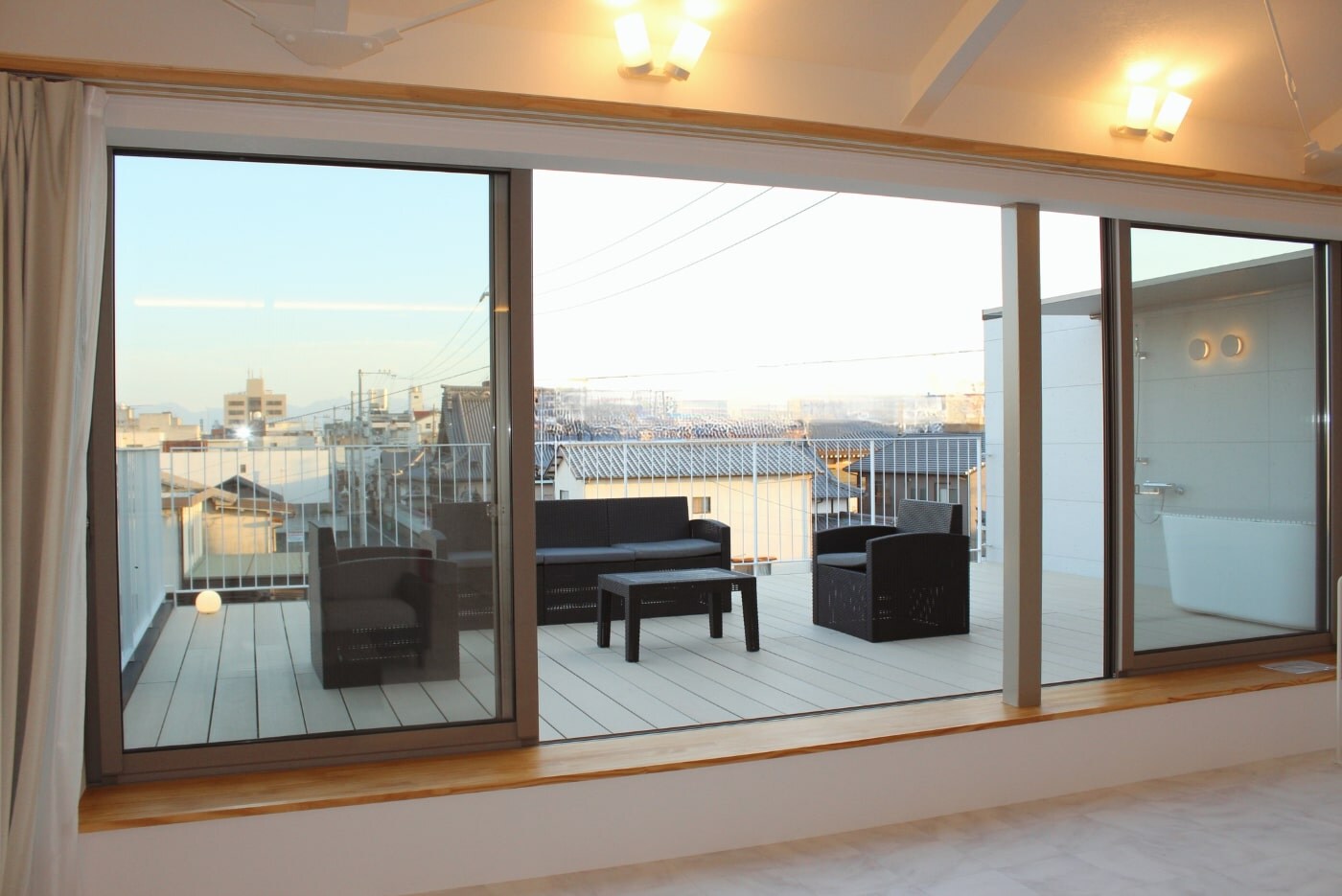 B03 View of the terrace from the living room