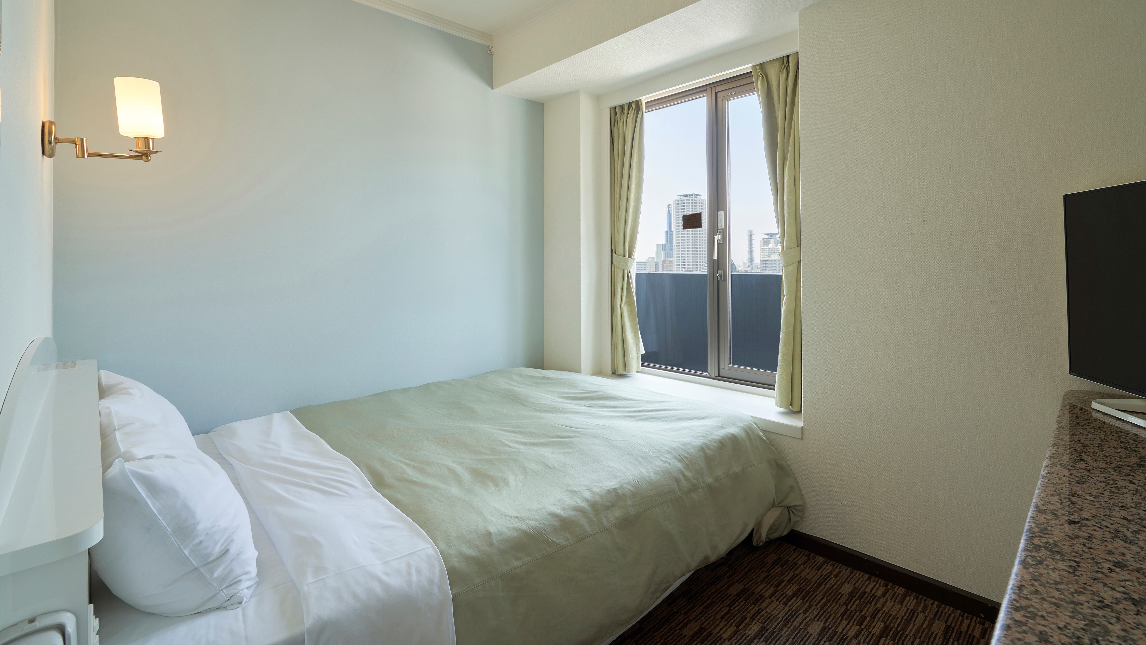 ★ [Rooms] Double rooms on even-numbered floors (smoking) You can enjoy the cityscape of Kobe from the upper floors.