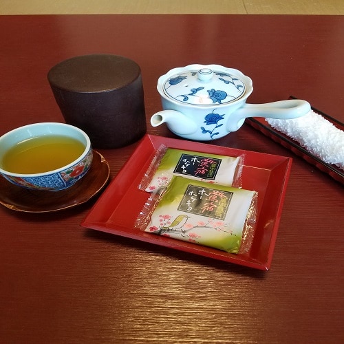 * Example of guest room / After arrival, take a break with tea. We have prepared the famous confectionery of Oushuku Onsen.