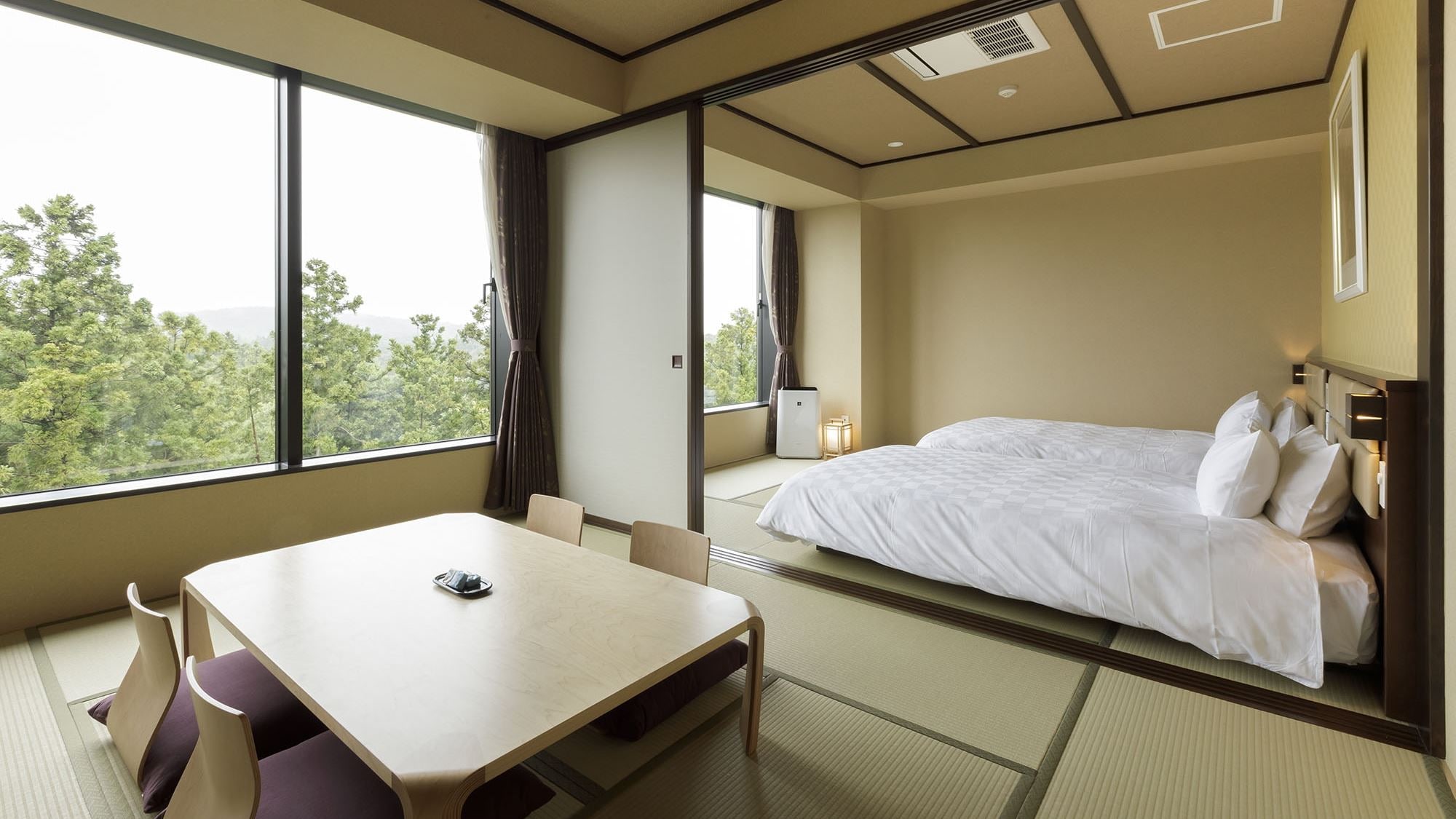Superior B [Japanese-style room + Japanese-style twin room] A modern Japanese-style room with a Japanese-style bed in a tatami room.