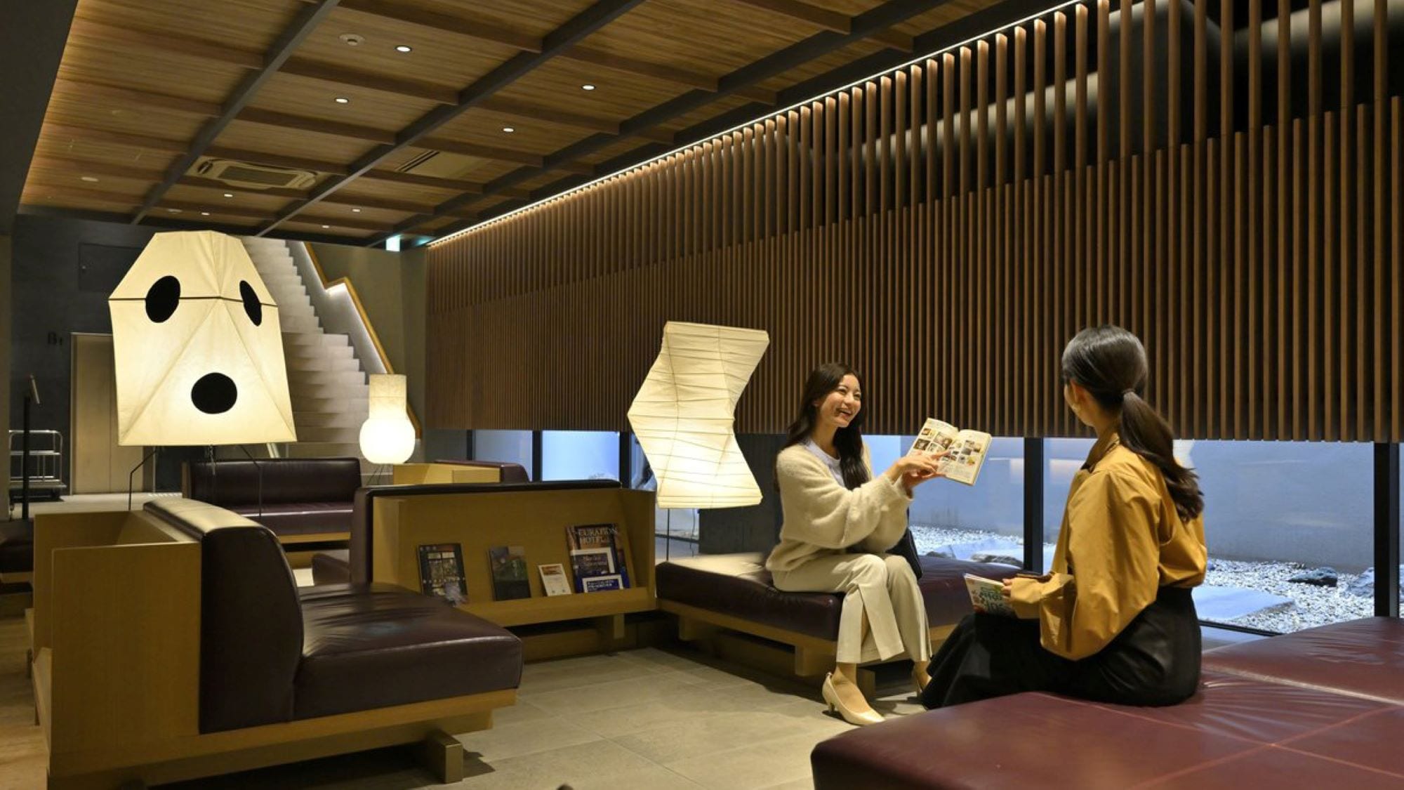 [Living Lobby] พื้นที่ค่อนข้างเศร้าและผ่อนคลาย