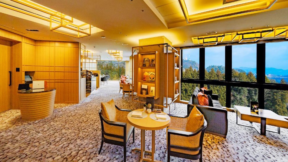 club lounge