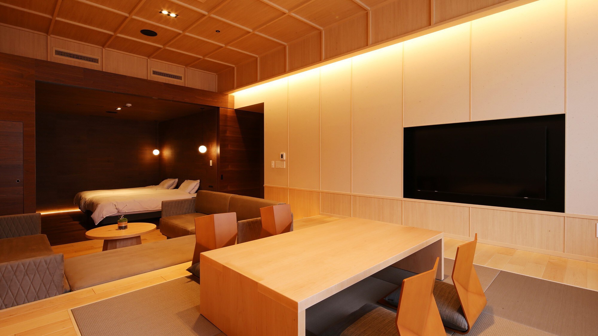 ห้องพักพรีเมี่ยมสไตล์ญี่ปุ่นสมัยใหม่พร้อมอ่างน้ำพุร้อนกึ่งเปิดโล่ง ＜Kawami＞【67㎡】