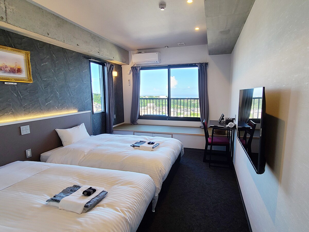 Main guest room (twin 22.4 square meters)