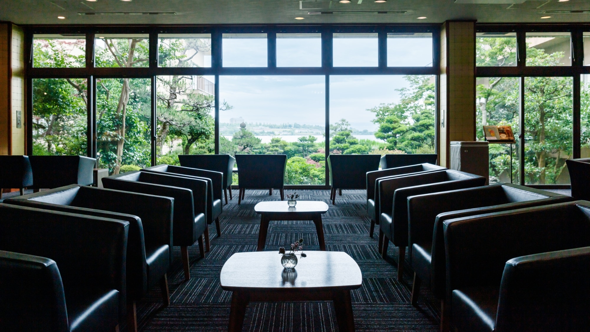 Enjoy a drink while looking out over the lake at the Lobby Lounge.