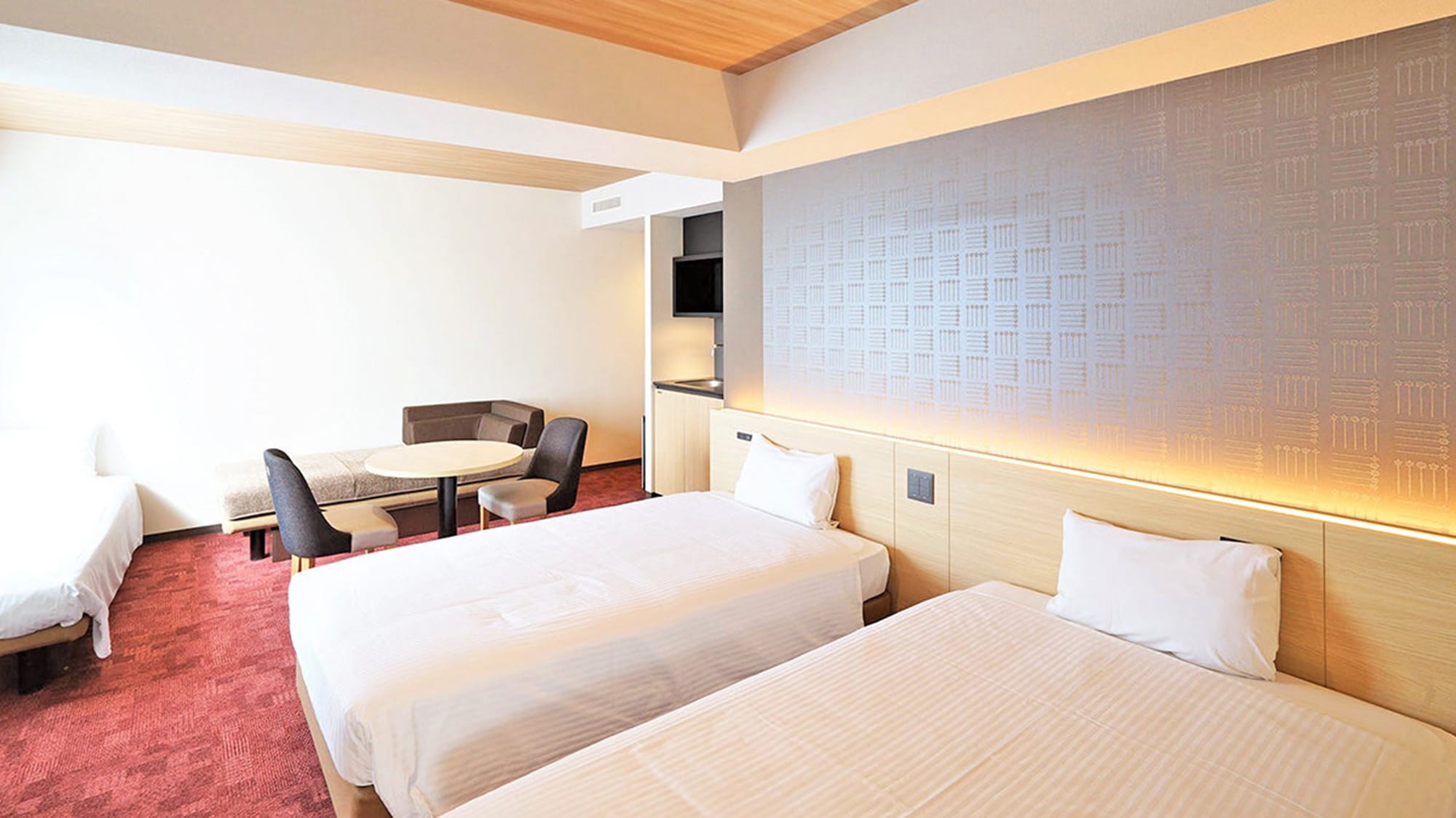 Grand Twin [Bed width 110cm, sofa bed 92cm]