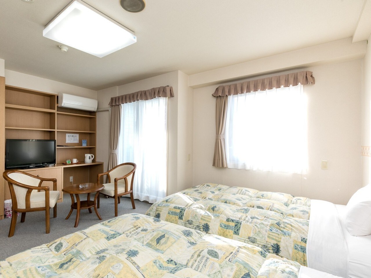 Deluxe Twin Room