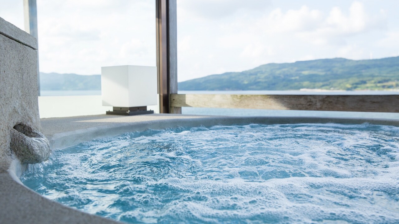 Rooms with open-air baths