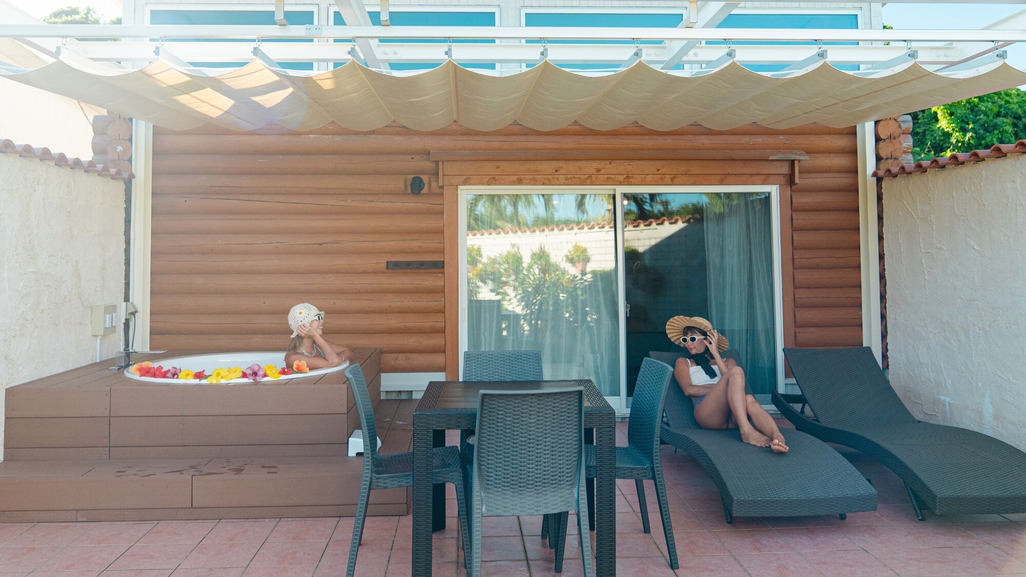 私人花園和按摩浴缸：放鬆和享受