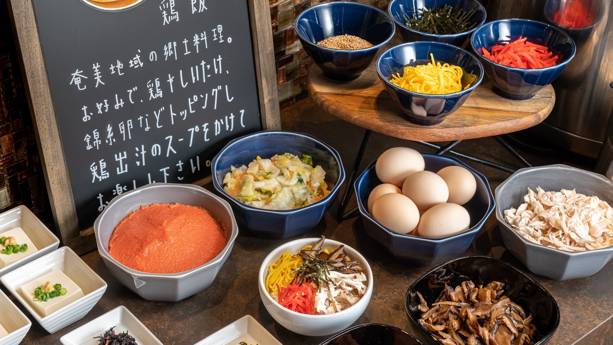 早餐提供使用九州和福冈当地食材的日式和西式自助餐！