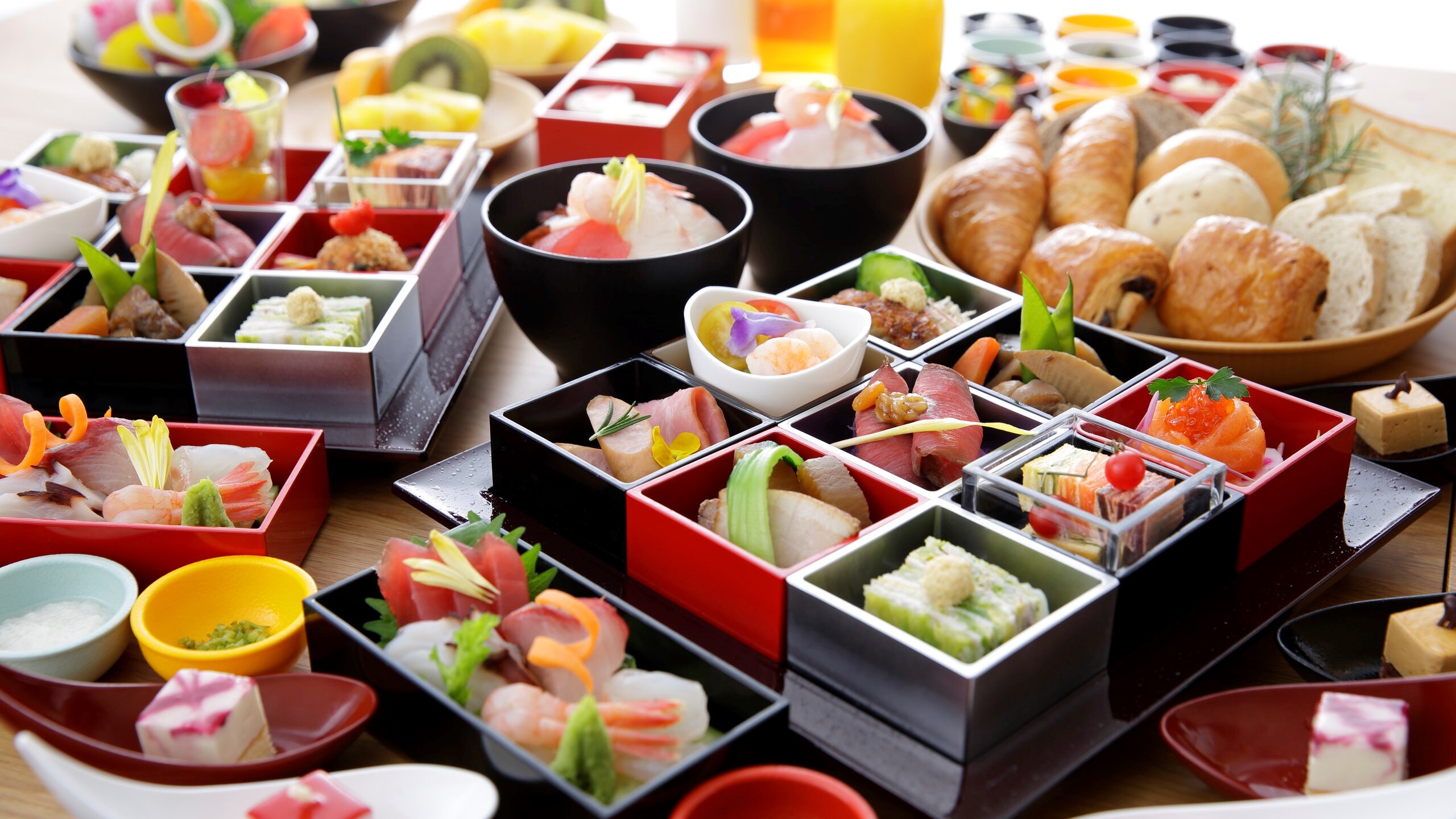 【餐厅“Sora-KU-”早餐】新鲜的蔬菜水果为旅途中的早餐增添色彩。