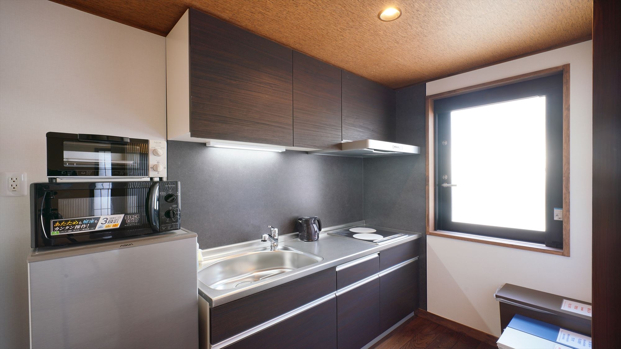 2BR (2DK/60 sqm/maximum 6 people): Western-style room + Japanese-style room