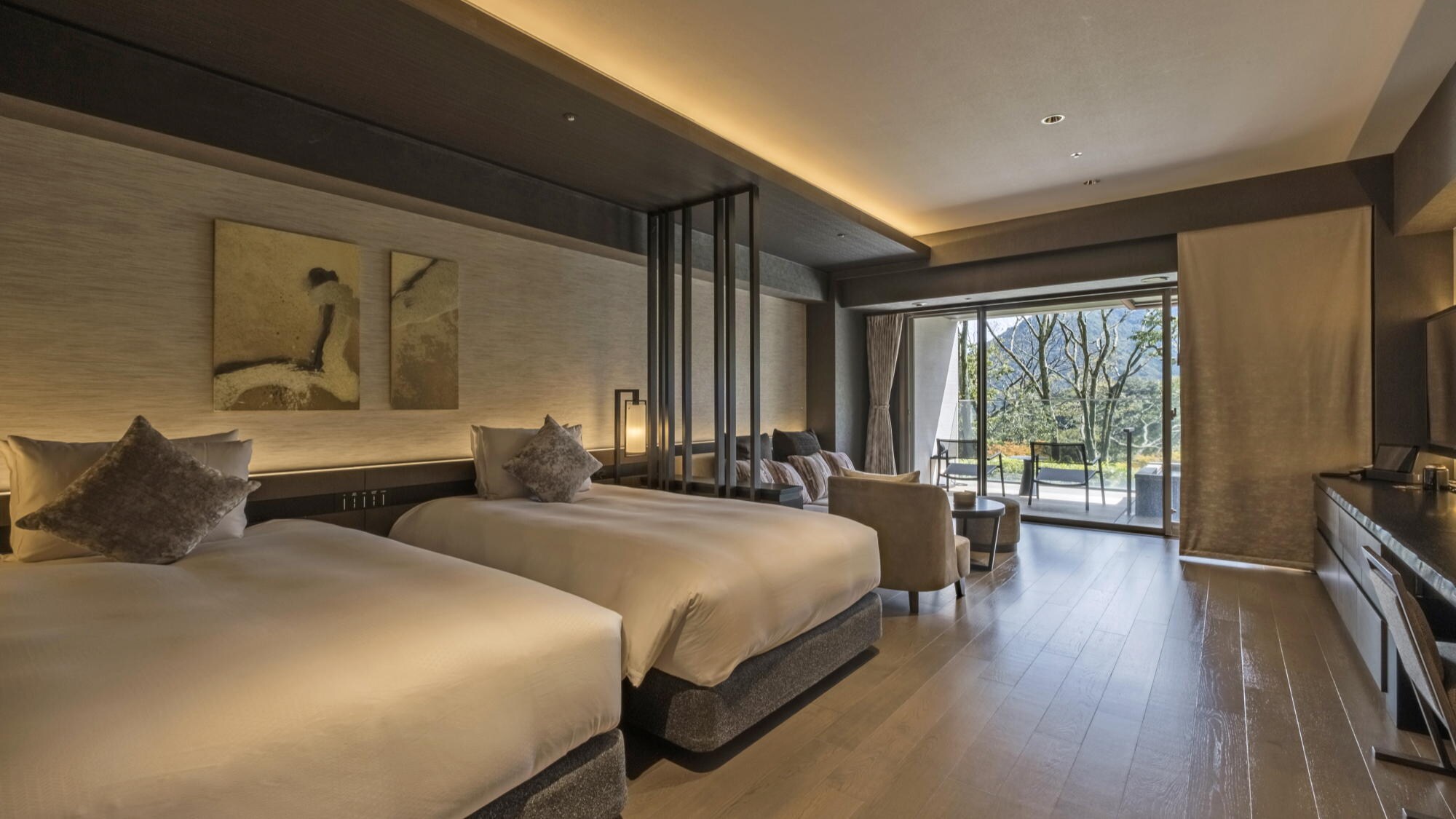 West Wing Deluxe Room with Open-Air Bath (Western Style)