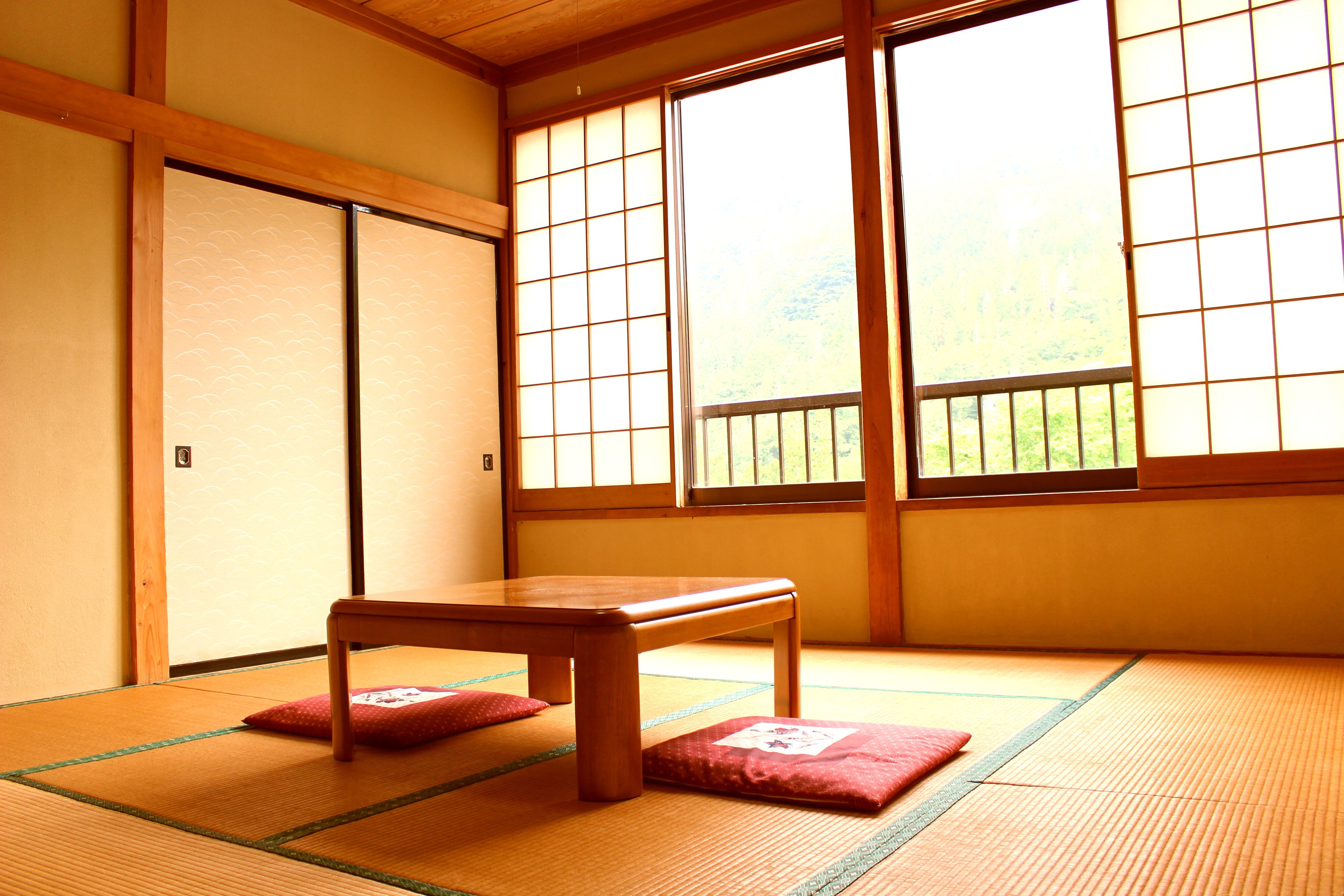 [Experience the harsh mountain nature] You can see the mountains ♪ Japanese-style room Ichima