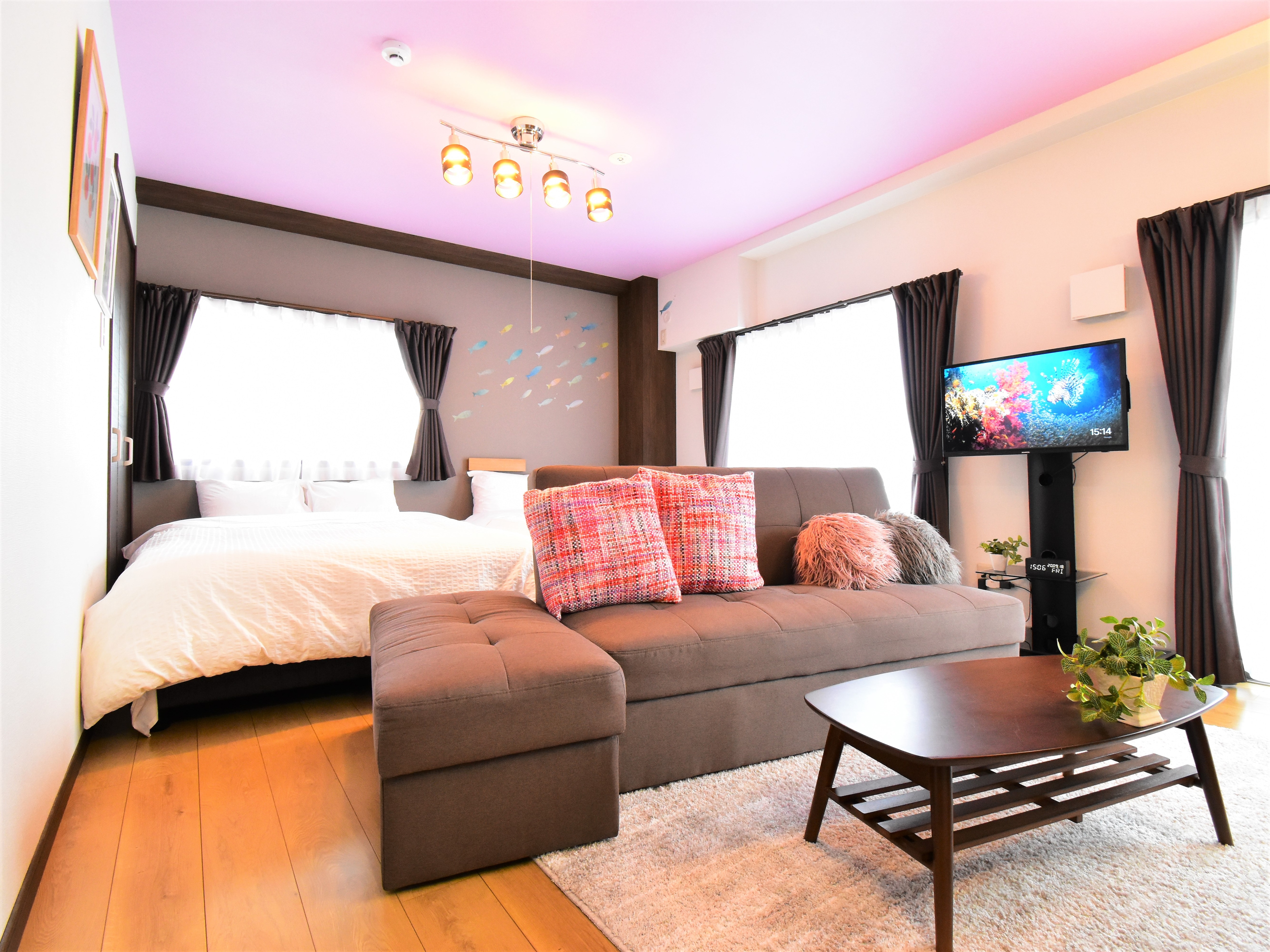 Room 402