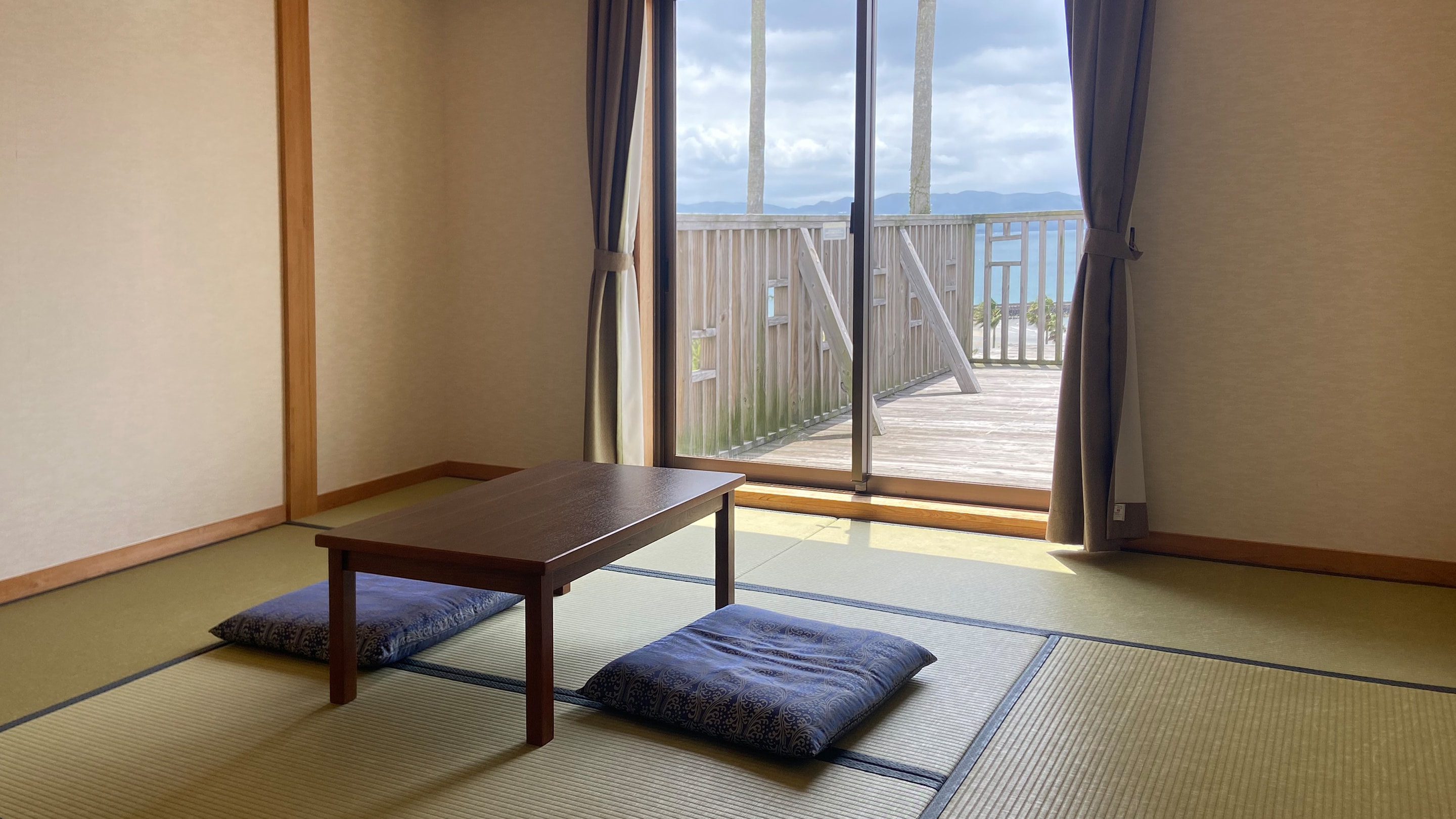 Superior Japanese-Western twin room *Example of a guest room