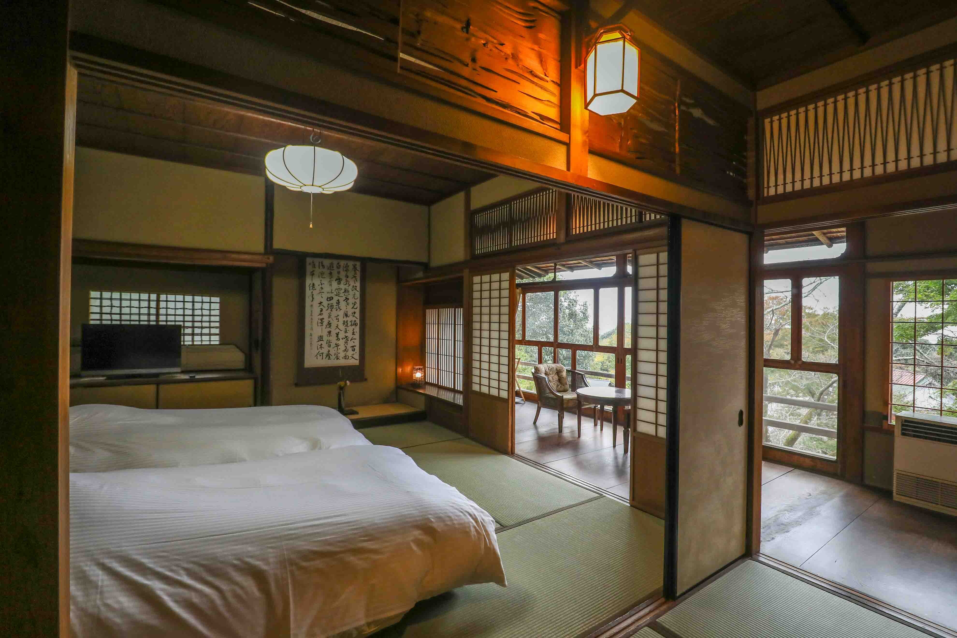 Pine Room 1