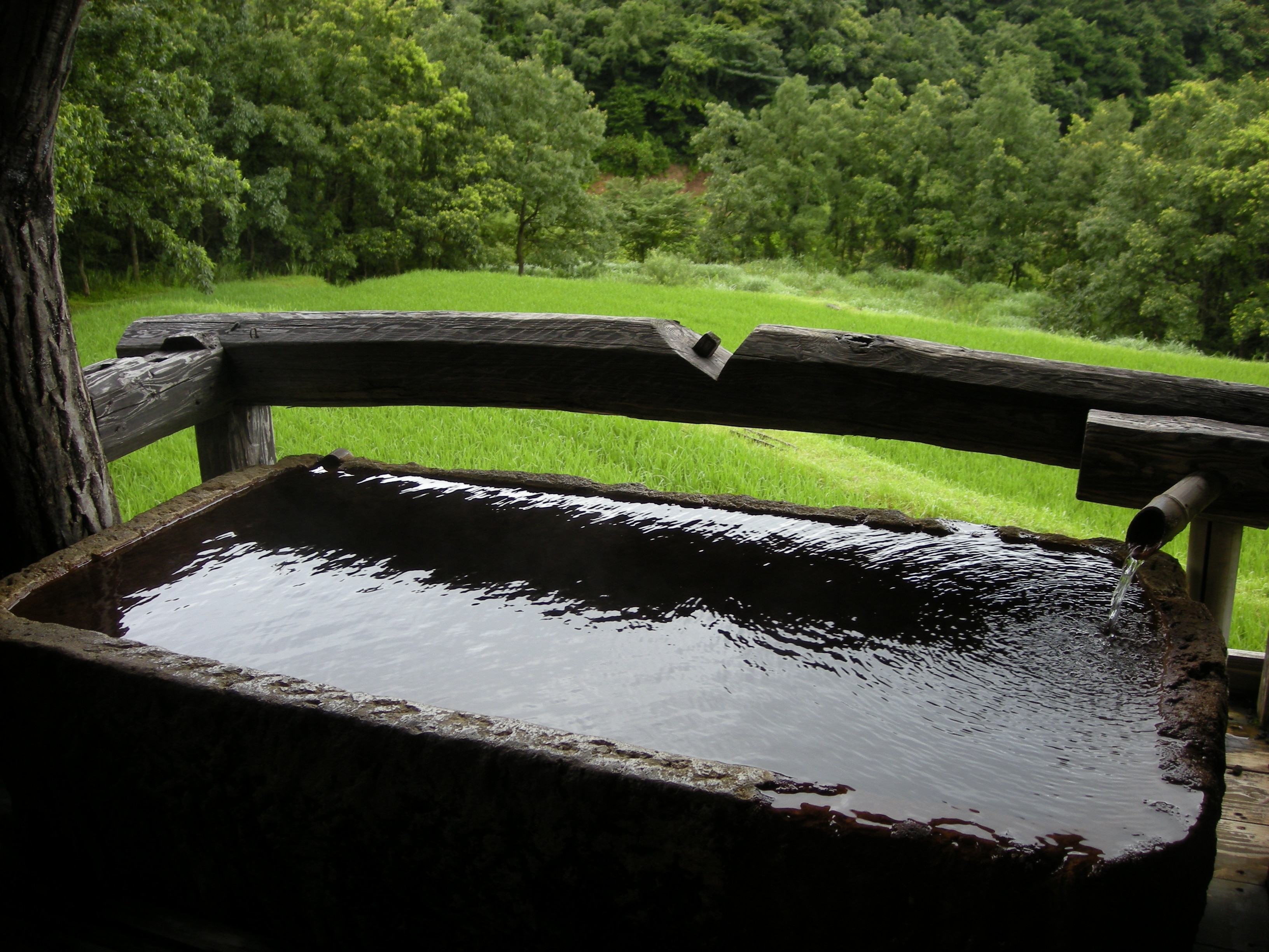 Mini open-air (stone bath)