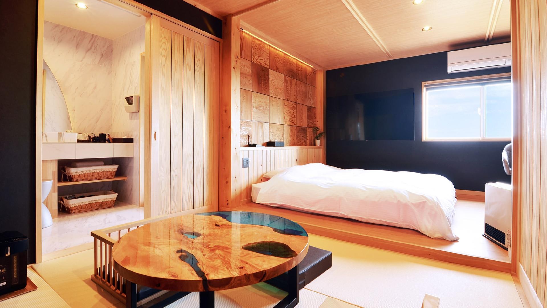 ・Haruyo: Living room
