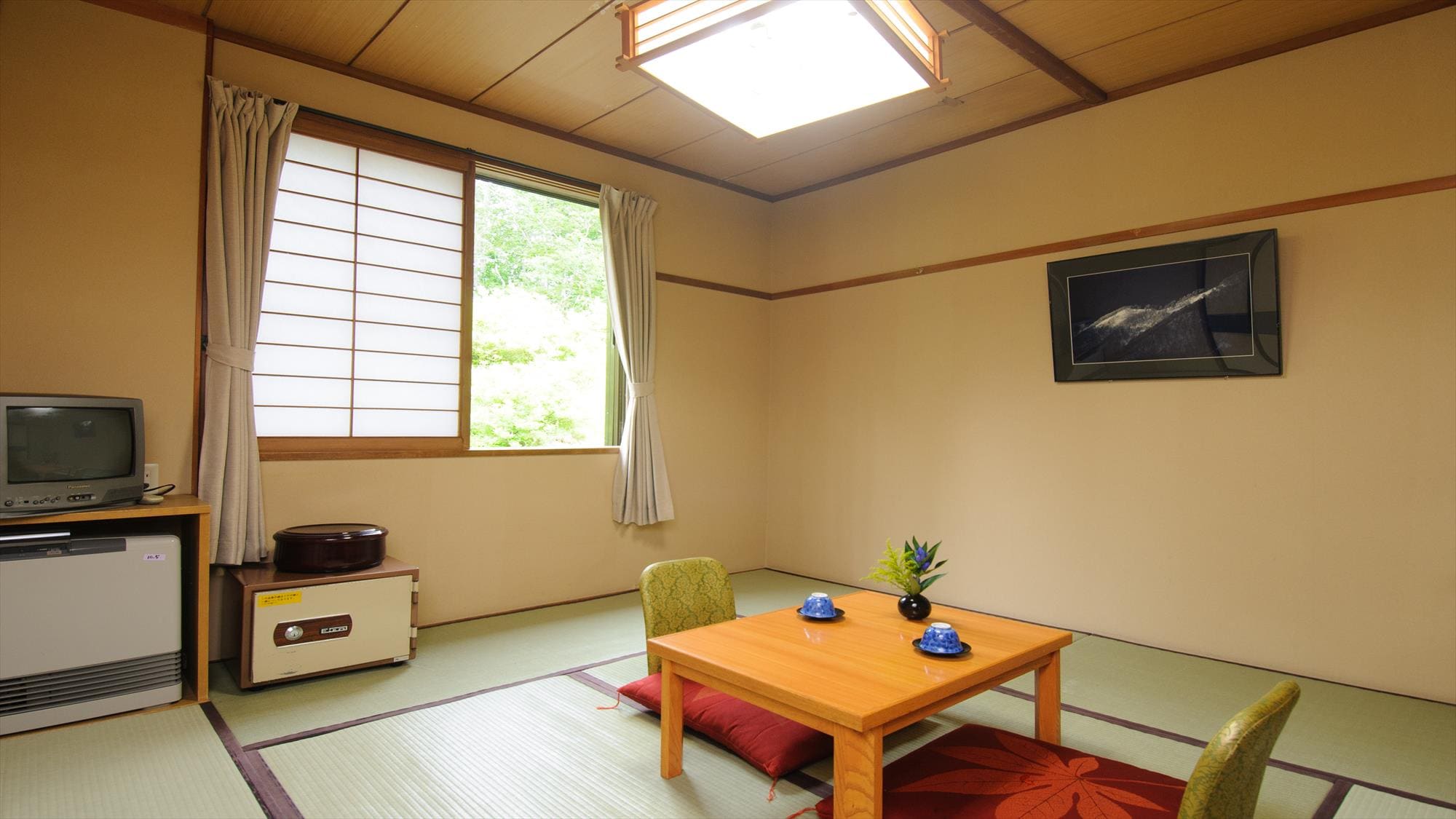  ◆ [East Building] Japanese-style room 8 tatami mats