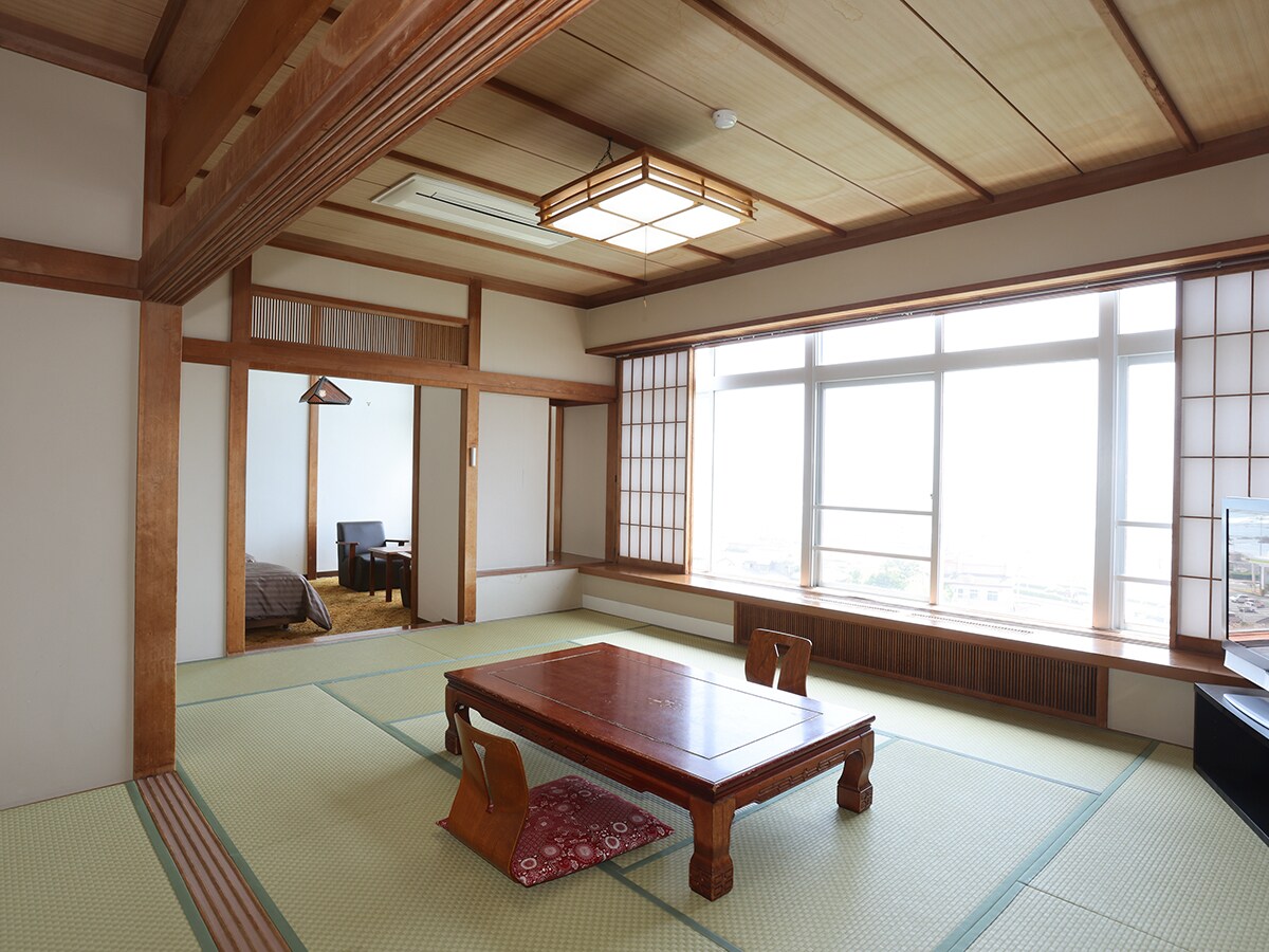 อาคารหลัก ห้องพิเศษ ห้องแบบญี่ปุ่นและตะวันตก