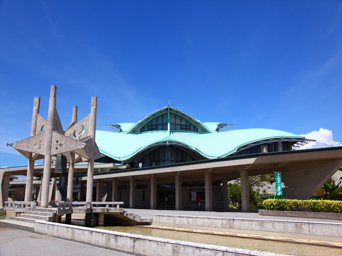 5 minutes by car to the Okinawa Convention Center!