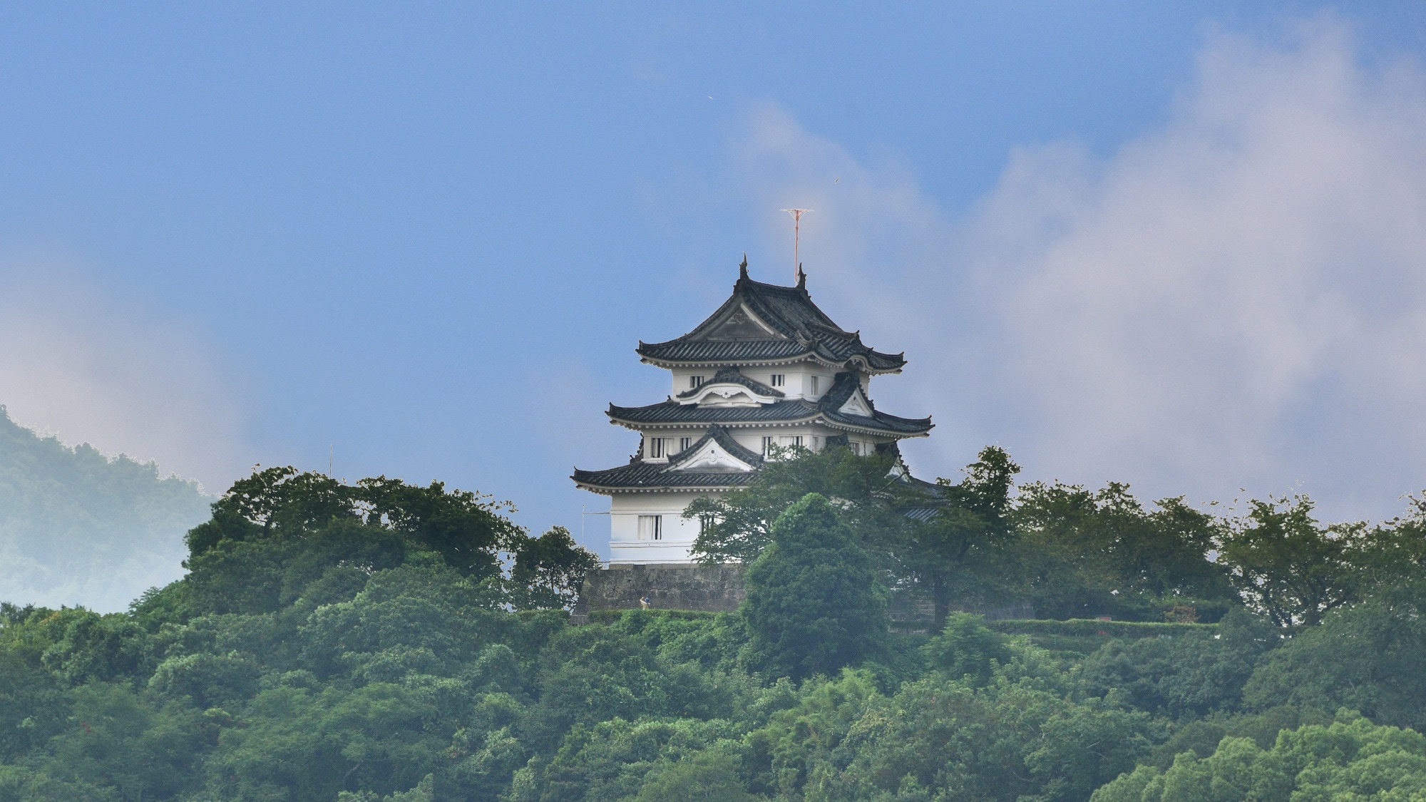 Pemandangan dari kamar tamu Kastil Uwajima