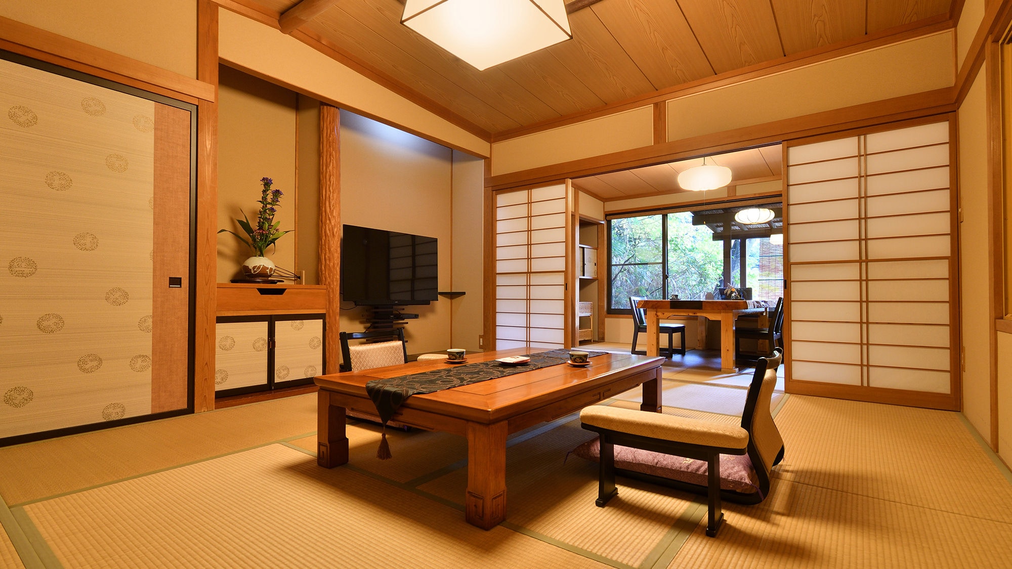 ภาคผนวก [Kirakuso] ห้องสไตล์ญี่ปุ่นขนาด 10 เสื่อทาทามิ
