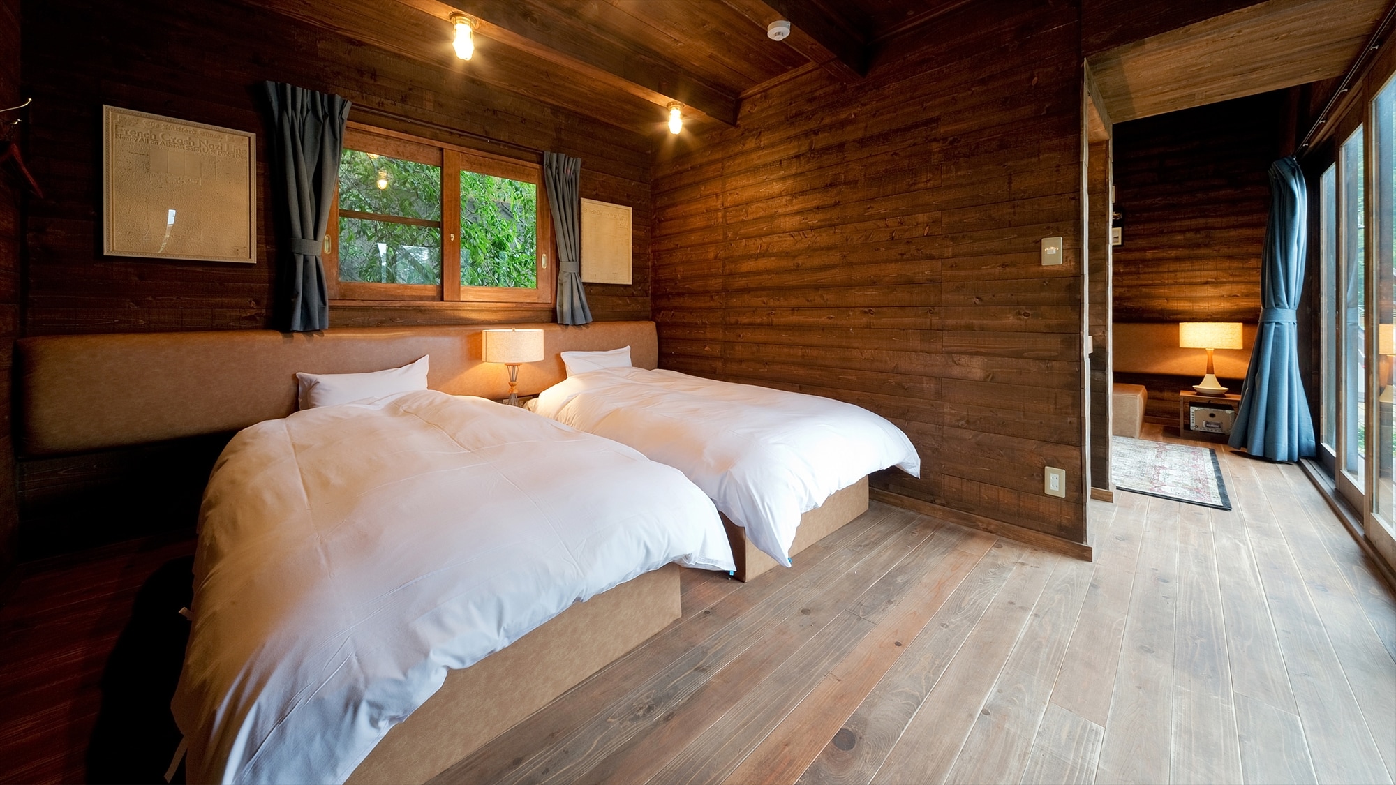 [DX Cabin] [Bedroom] Bedrooms are separated on the 1st and 2nd floors, making it safe for 3 generations.