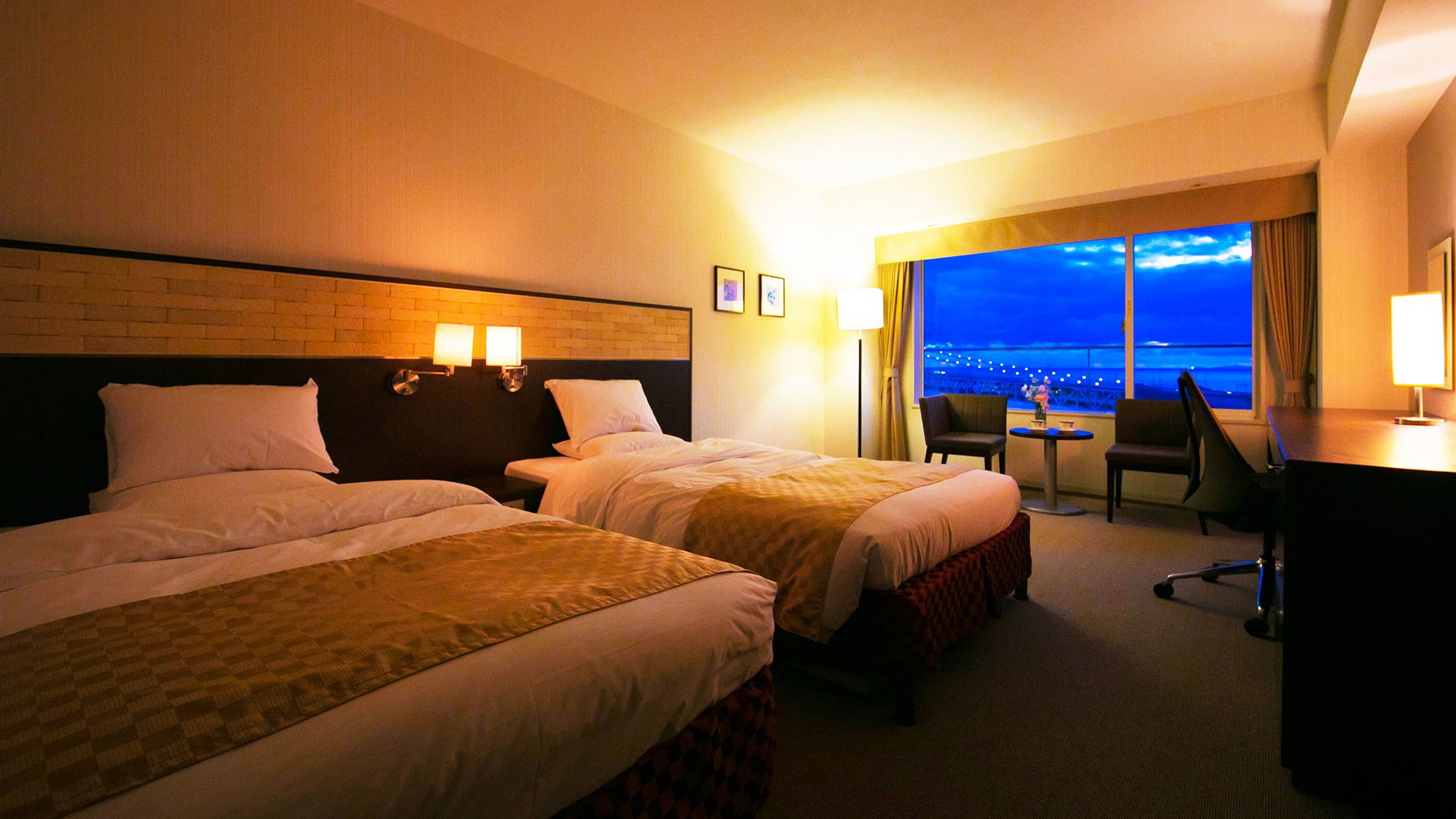 ■Main building - Top floor twin room - ■27㎡