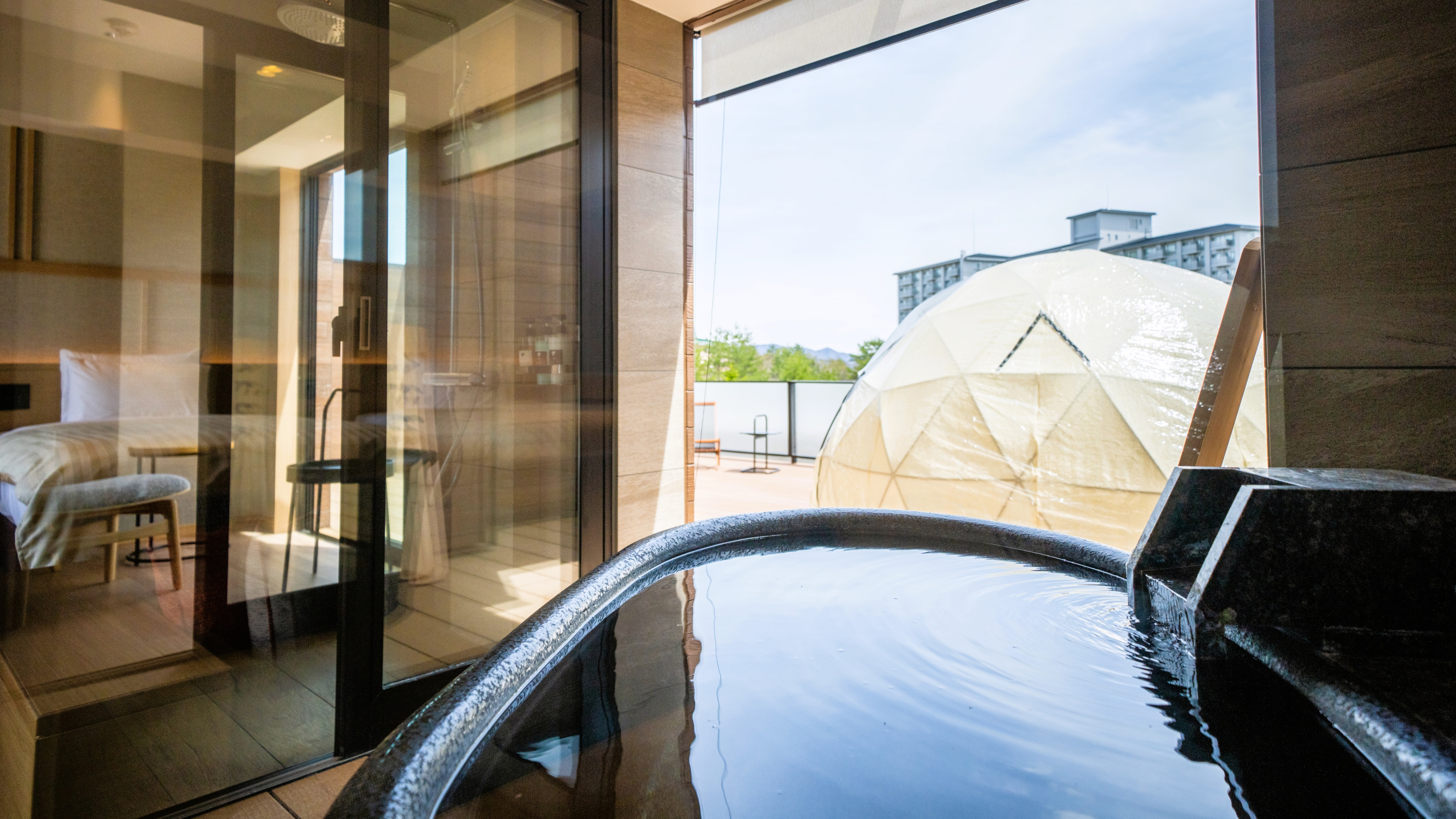 Superior twin with open-air bath (43 sqm, 1 room)