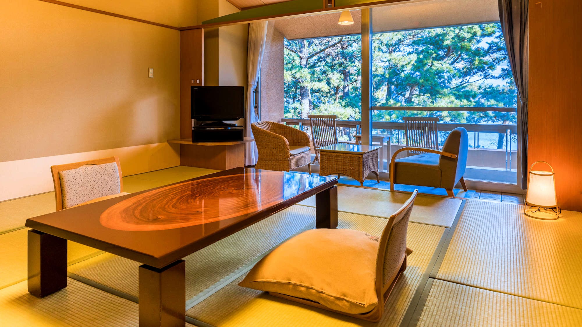 Kamar bergaya Jepang (12,5 tikar tatami) dengan beranda dan balkon
