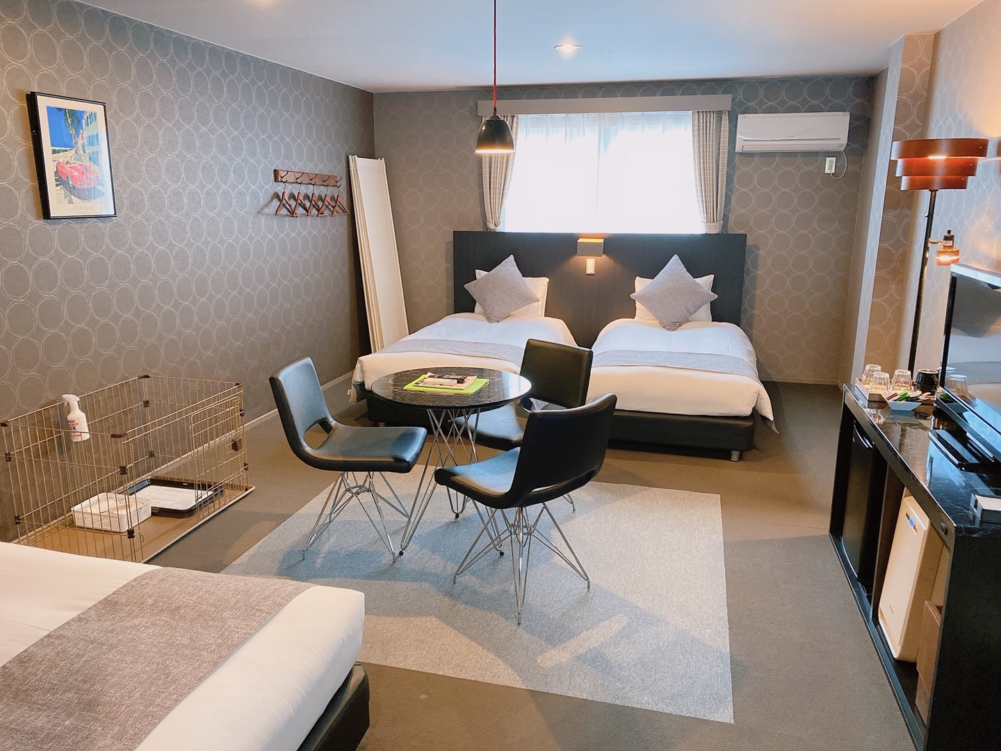 Triple room (Room 102, Room 202)