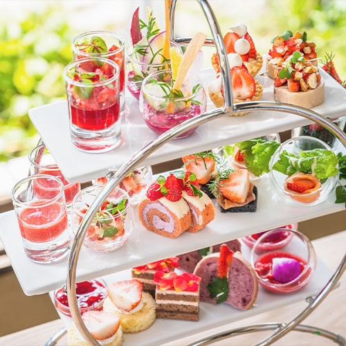 [Afternoon Tea] Enjoy a luxurious afternoon tea time.