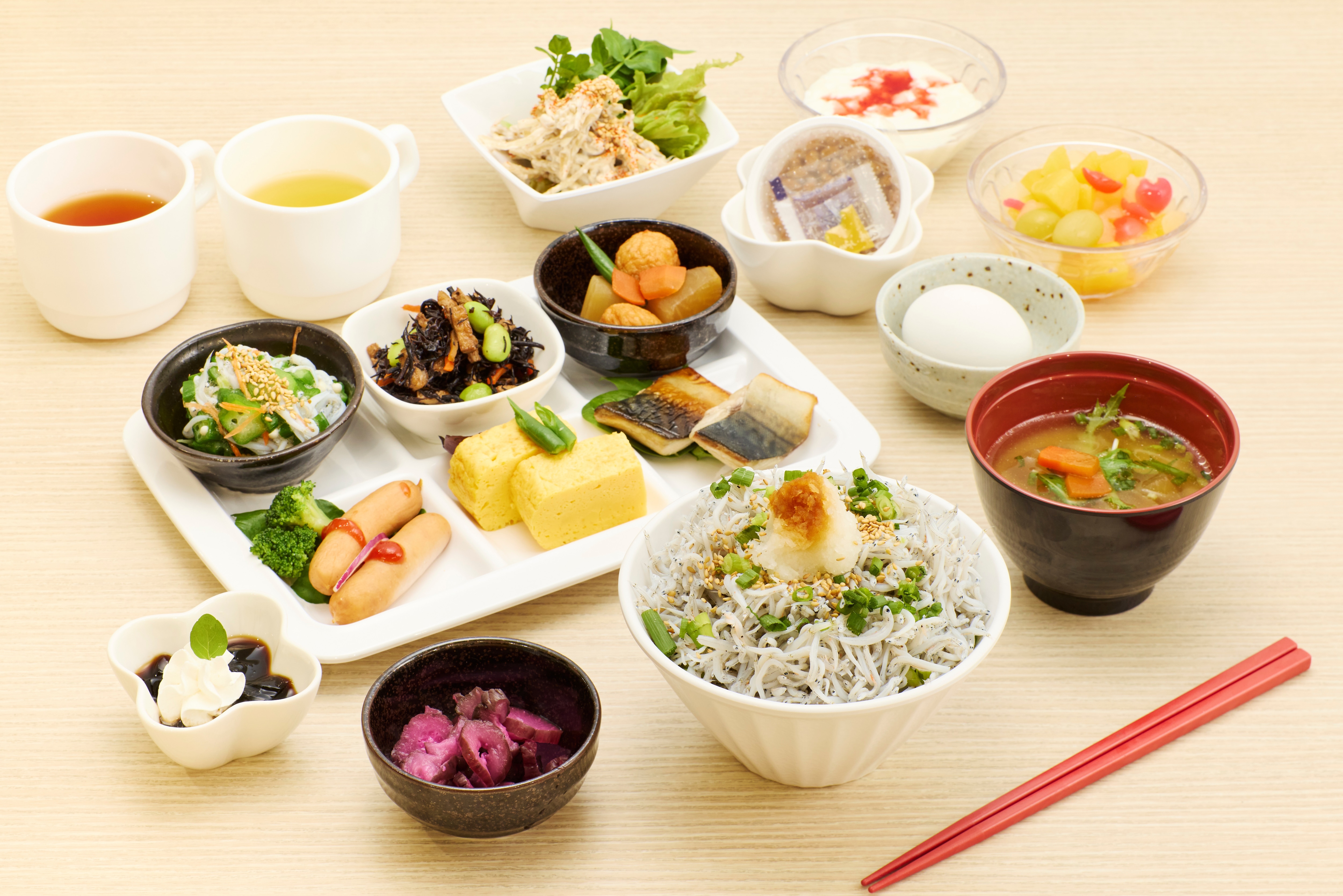 Image of Japanese food presentation (all-you-can-eat boiled whitebait)